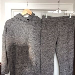 Lou & Grey Athleisure hoodie and bottoms.